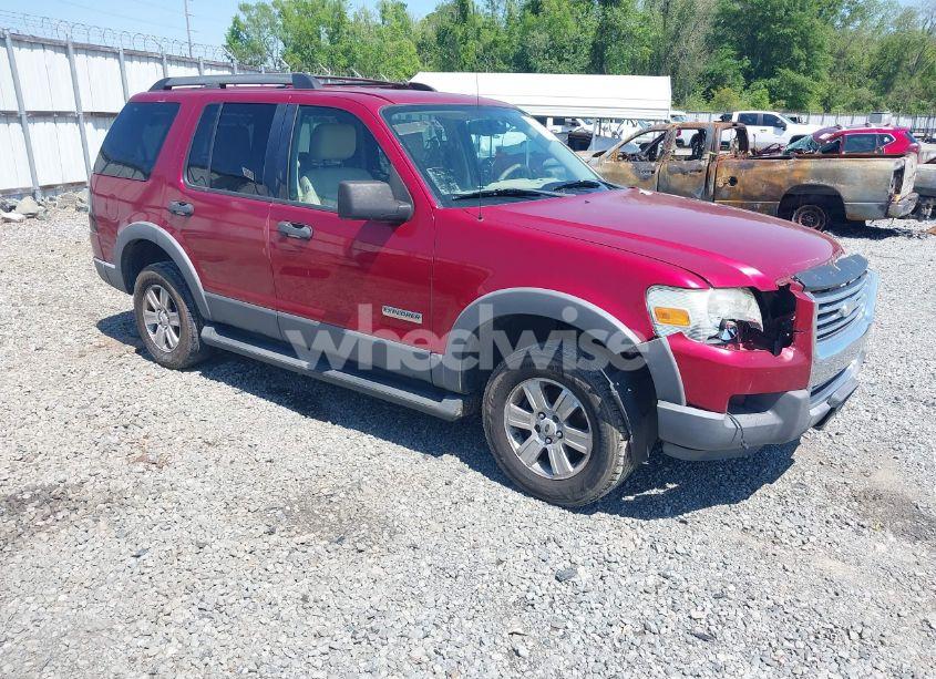 2006 Ford Explorer XLT (VIN 1FMEU73E66UA42910) main photo