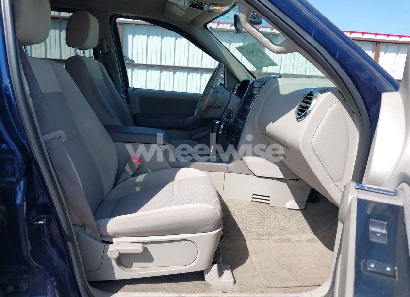 Photo 5 of 2006 Ford Explorer XLT (VIN 1FMEU73E66UB48094)