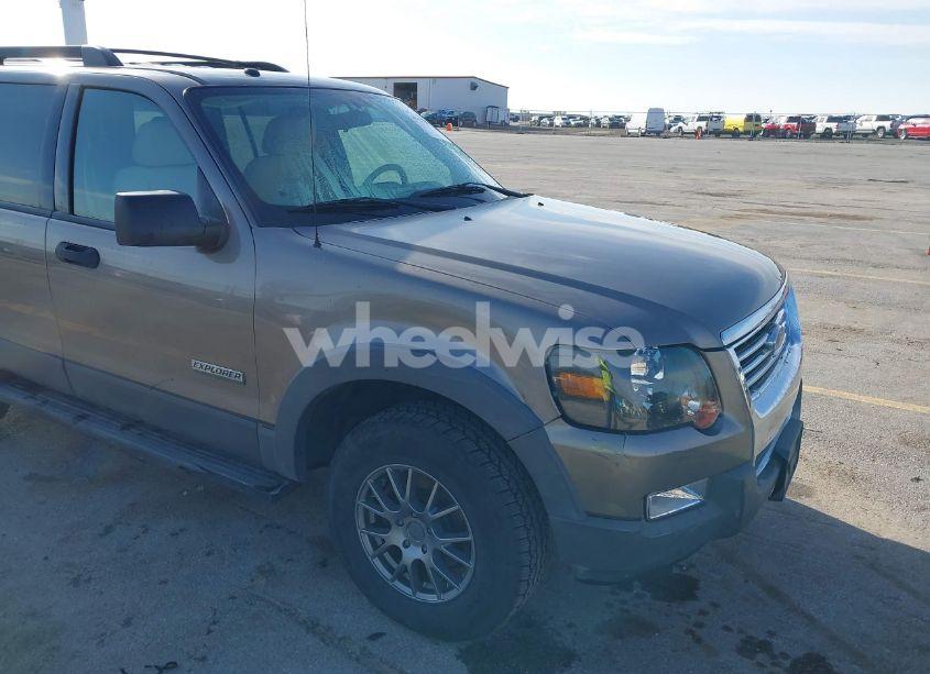 Photo 13 of 2006 Ford Explorer XLT (VIN 1FMEU73E66UB73562)