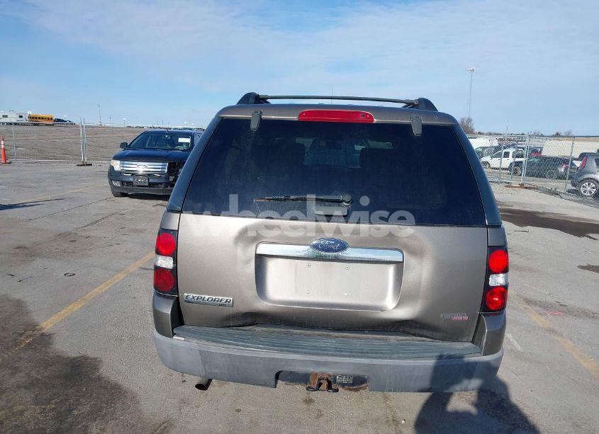 Photo 15 of 2006 Ford Explorer XLT (VIN 1FMEU73E66UB73562)