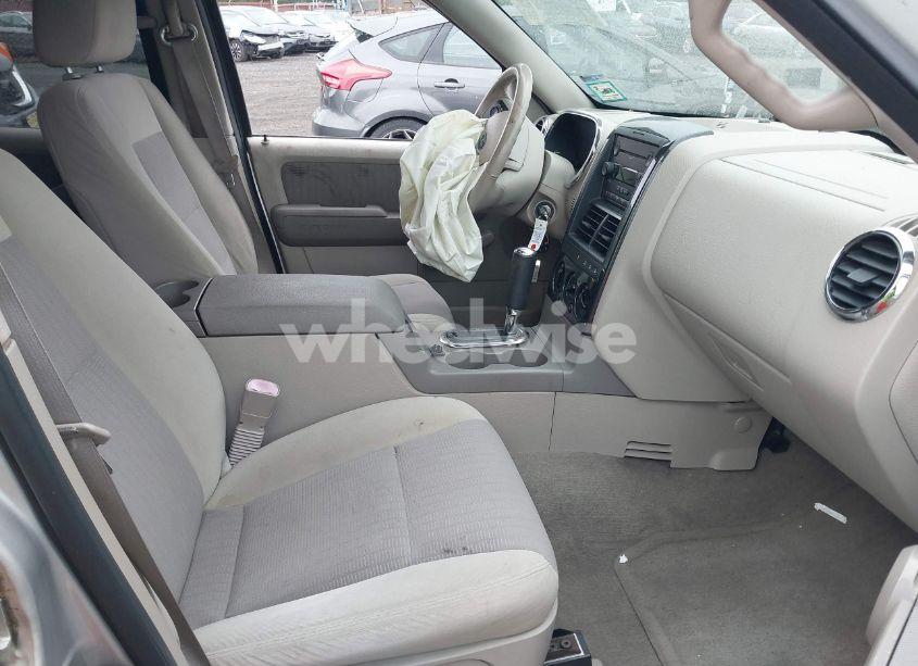 Photo 5 of 2007 Ford Explorer XLT (VIN 1FMEU73E67UB87480)