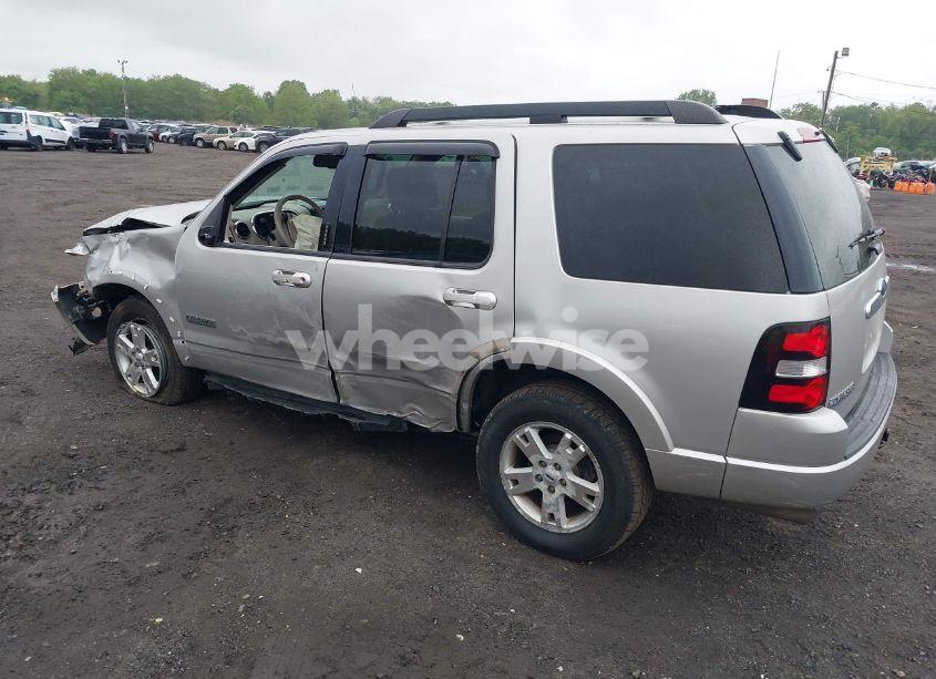 Photo 6 of 2007 Ford Explorer XLT (VIN 1FMEU73E67UB87480)