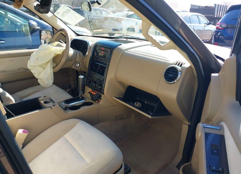 Photo 5 of 2008 Ford Explorer XLT (VIN 1FMEU73E68UA92645)