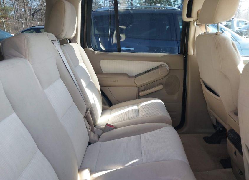 Photo 8 of 2008 Ford Explorer XLT (VIN 1FMEU73E68UA92645)