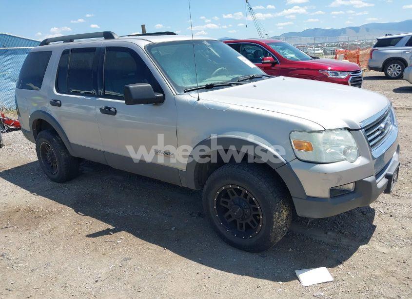 2006 Ford Explorer XLT (VIN 1FMEU73E76UA80890) main photo