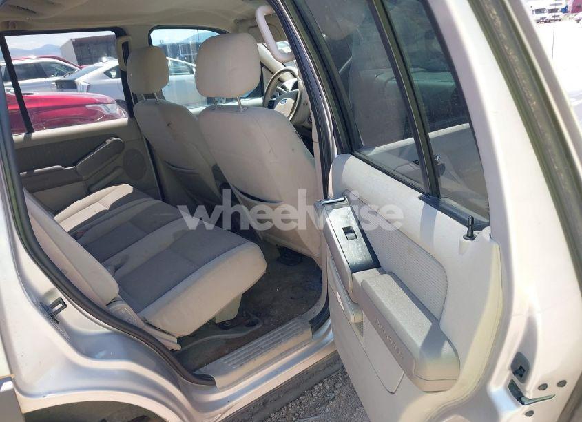 Photo 8 of 2006 Ford Explorer XLT (VIN 1FMEU73E76UA80890)