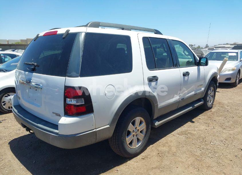 Photo 4 of 2006 Ford Explorer XLT (VIN 1FMEU73E76UA81201)