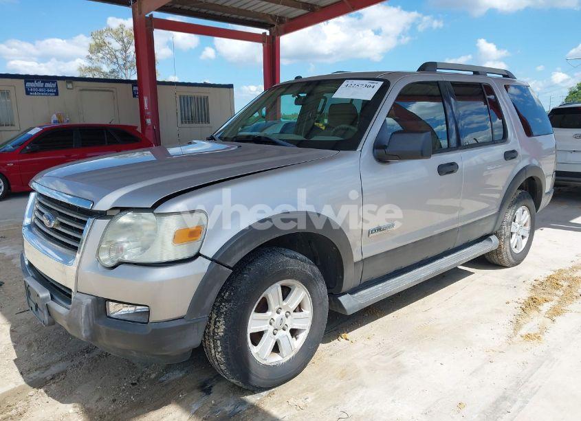 Photo 2 of 2006 Ford Explorer XLT (VIN 1FMEU73E76UB17775)
