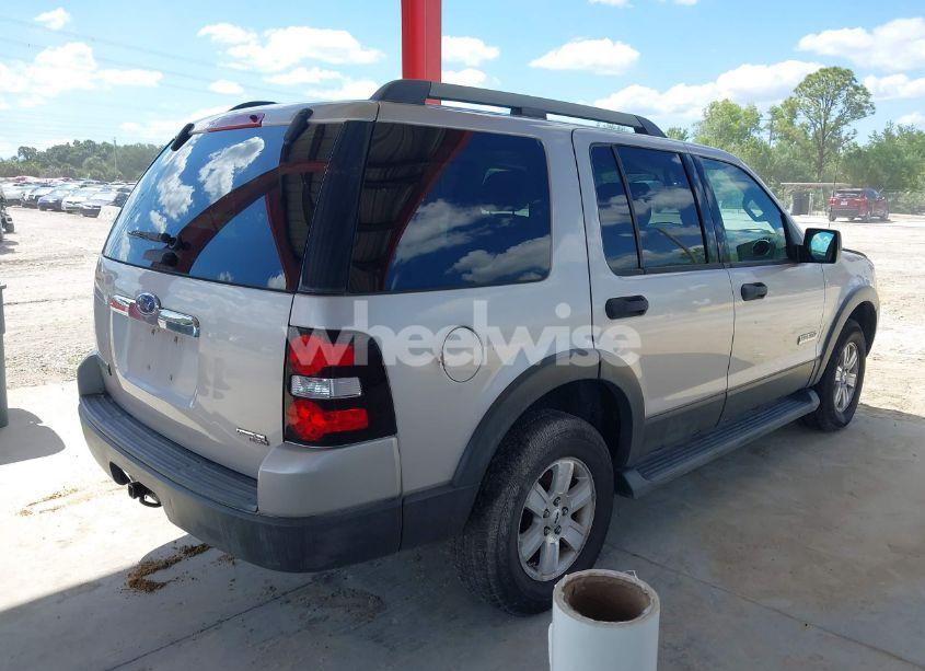 Photo 4 of 2006 Ford Explorer XLT (VIN 1FMEU73E76UB17775)