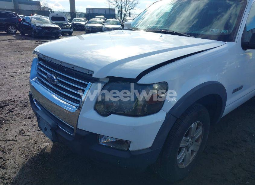 Photo 13 of 2007 Ford Explorer XLT (VIN 1FMEU73E77UB23643)