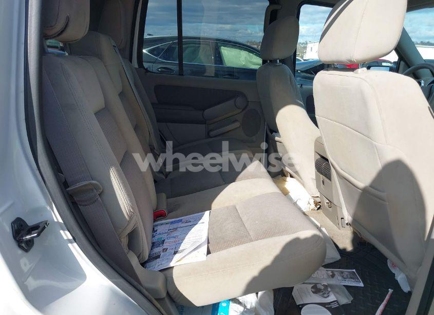 Photo 8 of 2007 Ford Explorer XLT (VIN 1FMEU73E77UB23643)