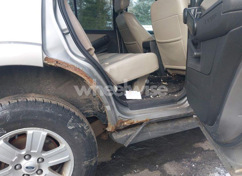 Photo 14 of 2008 Ford Explorer XLT (VIN 1FMEU73E78UA08493)