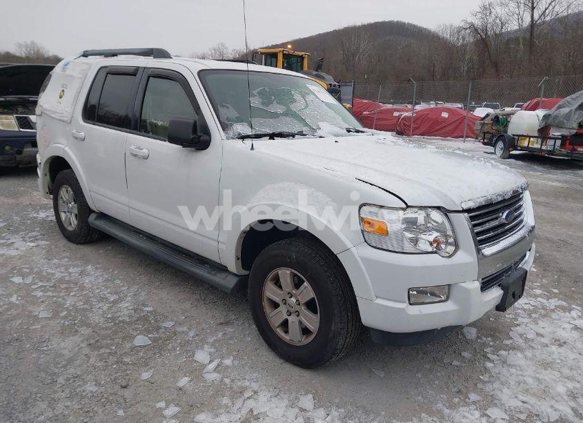 2009 Ford Explorer XLT (VIN 1FMEU73E79UA42936) main photo