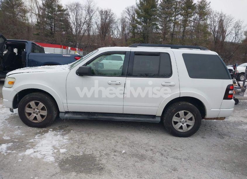 Photo 14 of 2009 Ford Explorer XLT (VIN 1FMEU73E79UA42936)