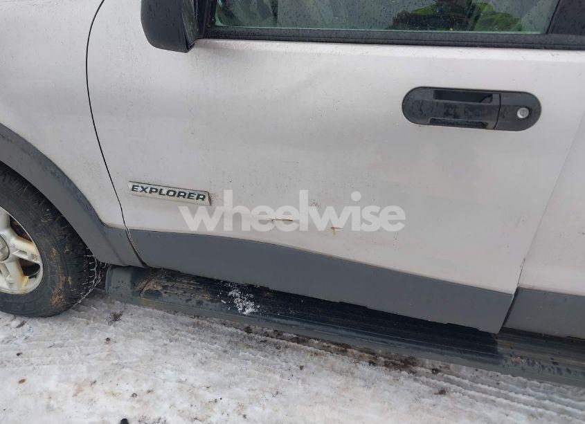 Photo 6 of 2006 Ford Explorer XLT (VIN 1FMEU73E86UB10060)