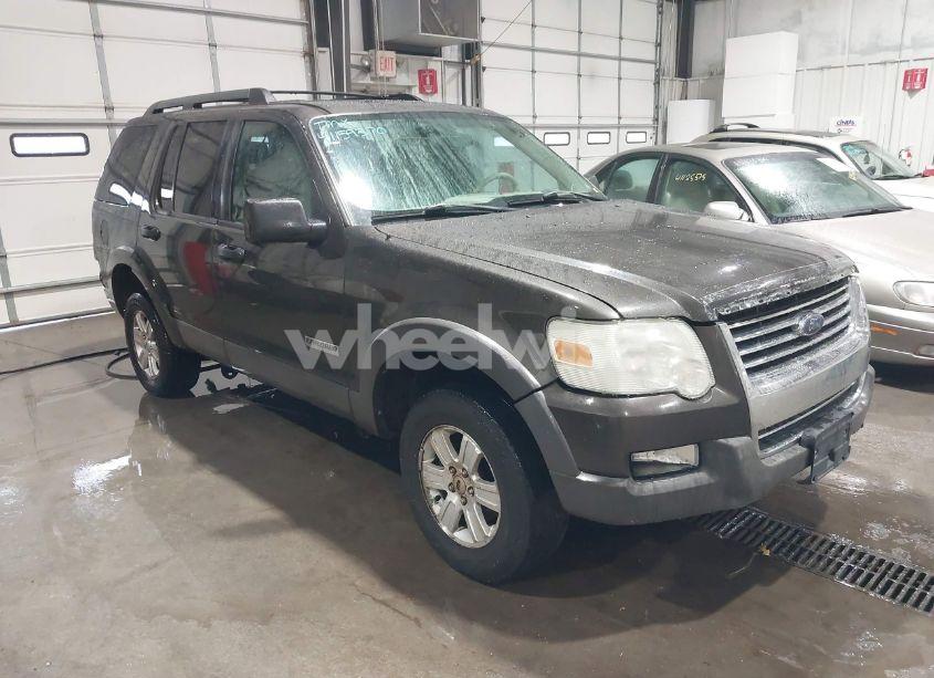 2006 Ford Explorer XLT (VIN 1FMEU73E86ZA14691) main photo