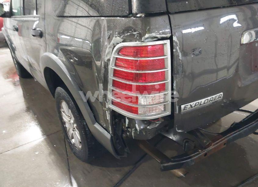 Photo 12 of 2006 Ford Explorer XLT (VIN 1FMEU73E86ZA14691)