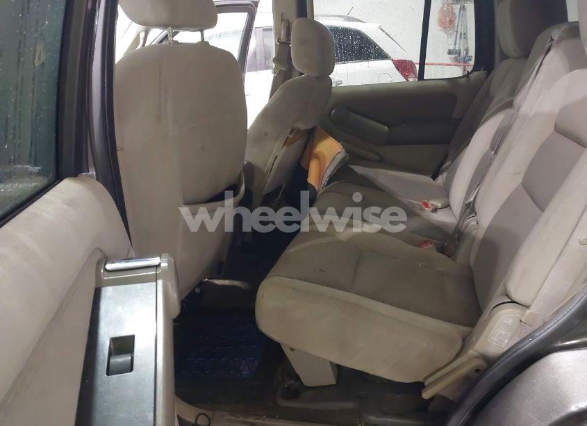 Photo 8 of 2006 Ford Explorer XLT (VIN 1FMEU73E86ZA14691)