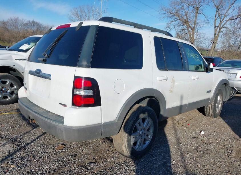 Photo 4 of 2006 Ford Explorer XLT (VIN 1FMEU73E86ZA29319)