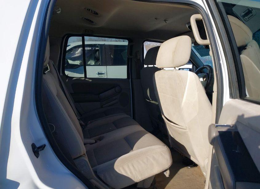 Photo 8 of 2006 Ford Explorer XLT (VIN 1FMEU73E86ZA29319)