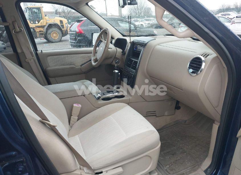 Photo 5 of 2008 Ford Explorer XLT (VIN 1FMEU73E88UA55371)