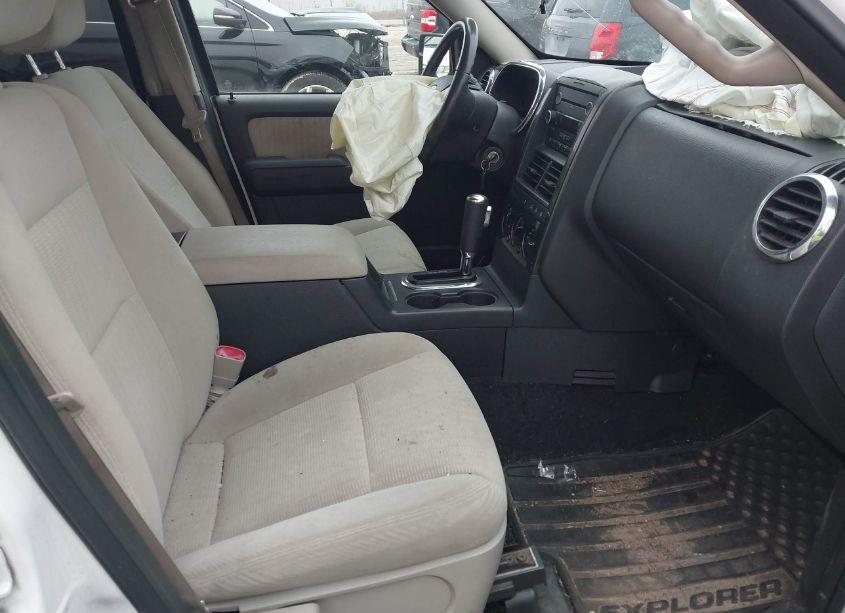 Photo 5 of 2008 Ford Explorer XLT (VIN 1FMEU73E88UB28738)