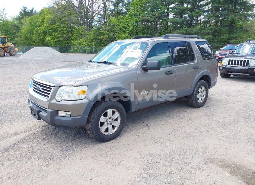 Photo 2 of 2006 Ford Explorer XLT (VIN 1FMEU73E96UA31318)