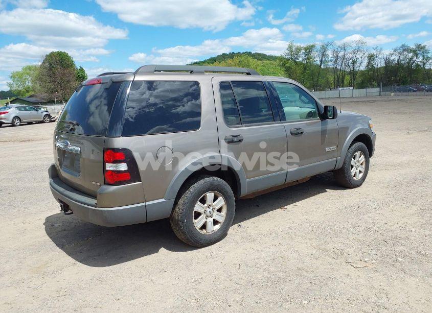 Photo 4 of 2006 Ford Explorer XLT (VIN 1FMEU73E96UA31318)
