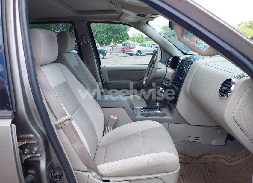 Photo 5 of 2006 Ford Explorer XLT (VIN 1FMEU73E96UA31318)