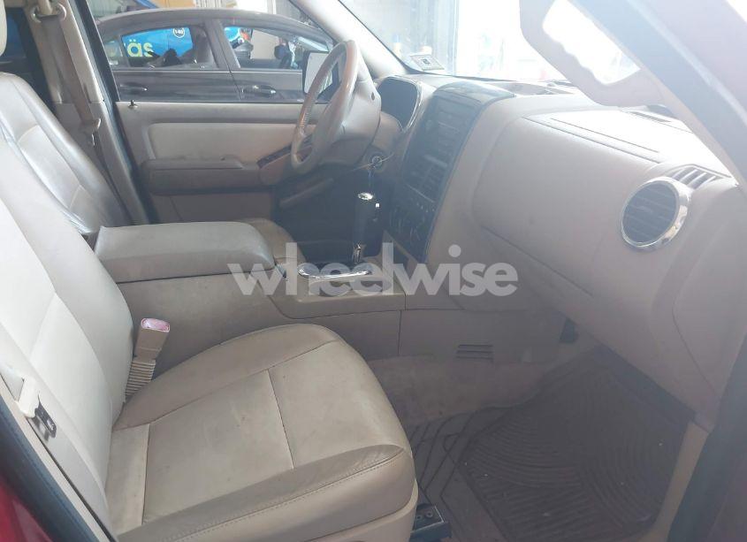 Photo 5 of 2007 Ford Explorer XLT (VIN 1FMEU73E97UA79354)