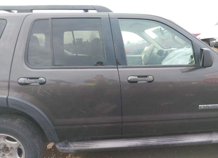 Photo 13 of 2007 Ford Explorer XLT (VIN 1FMEU73E97UB08075)