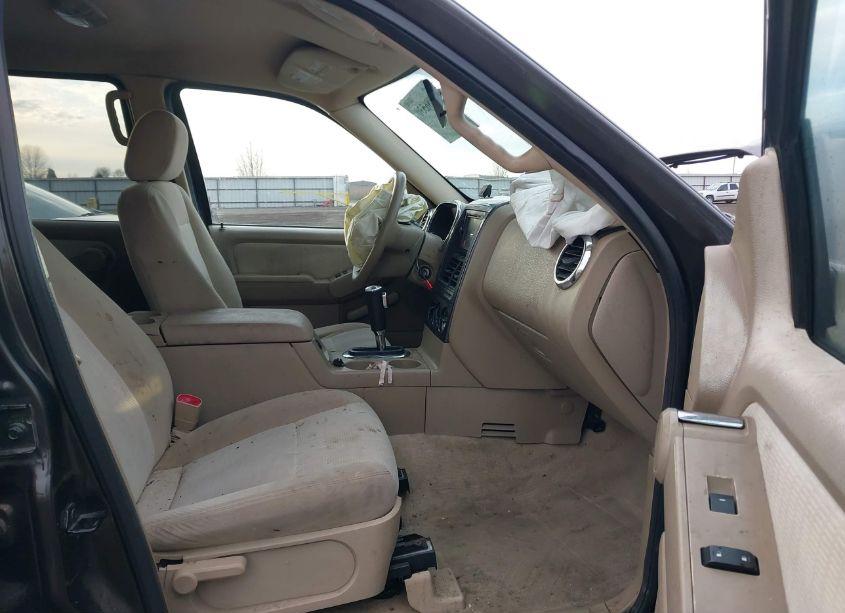 Photo 5 of 2007 Ford Explorer XLT (VIN 1FMEU73E97UB08075)