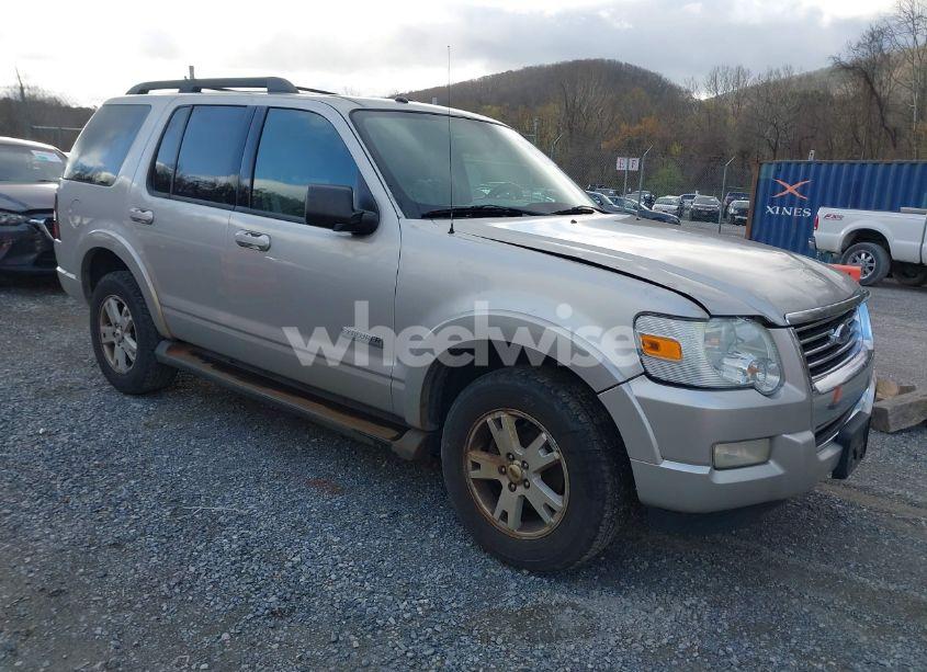 2007 Ford Explorer XLT (VIN 1FMEU73E97UB44364) main photo