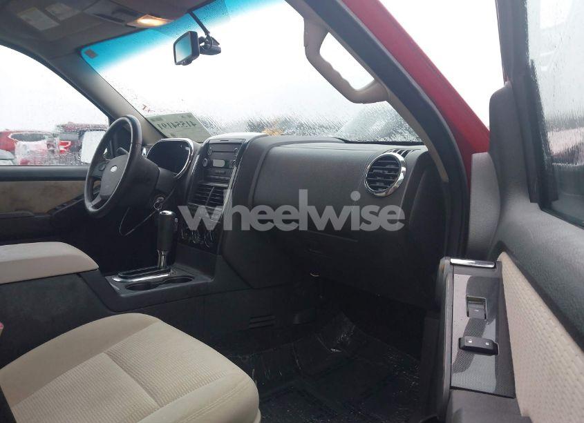 Photo 5 of 2008 Ford Explorer XLT (VIN 1FMEU73E98UA46565)