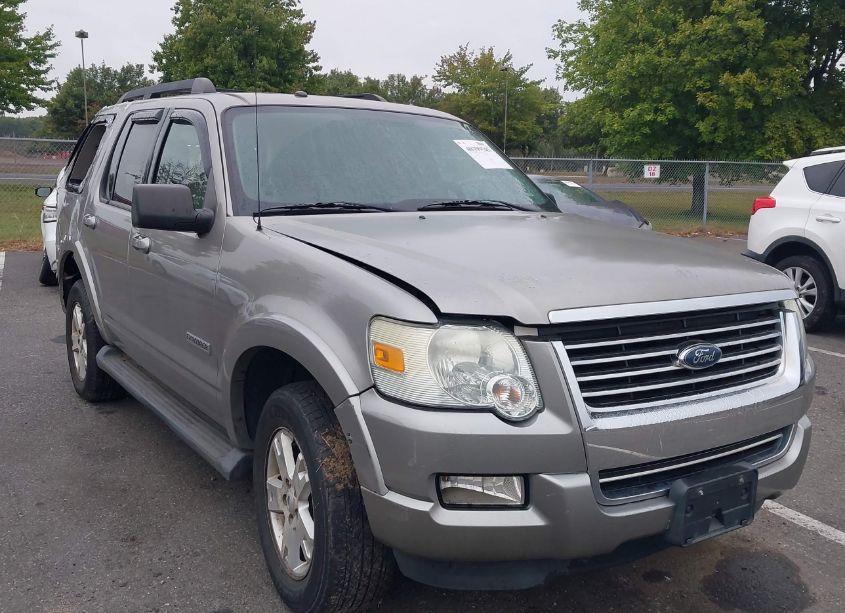 2008 Ford Explorer XLT (VIN 1FMEU73E98UA59056) main photo