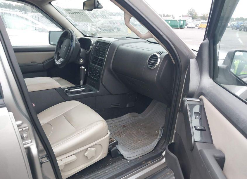 Photo 5 of 2008 Ford Explorer XLT (VIN 1FMEU73E98UA59056)