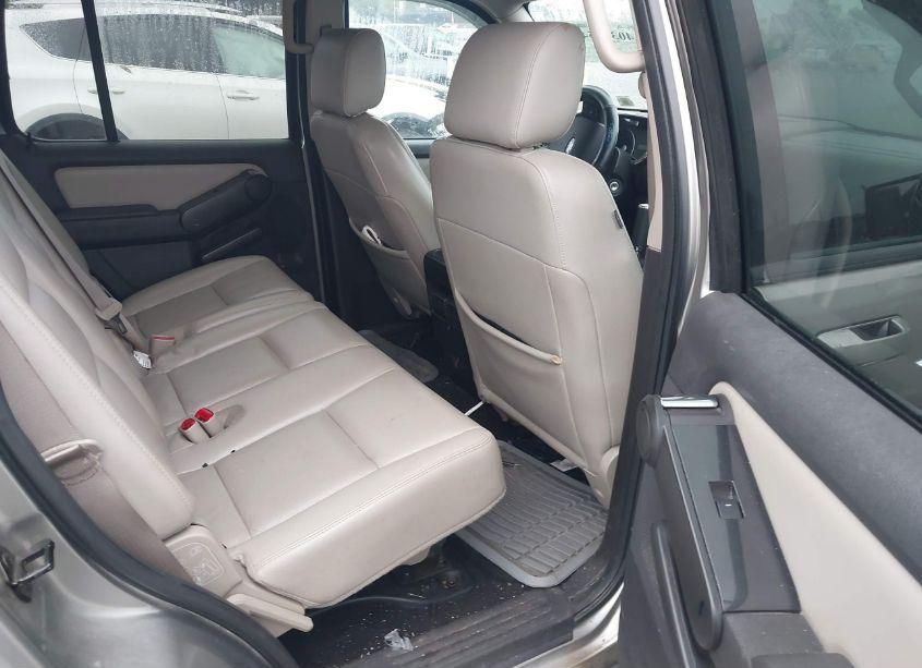 Photo 8 of 2008 Ford Explorer XLT (VIN 1FMEU73E98UA59056)