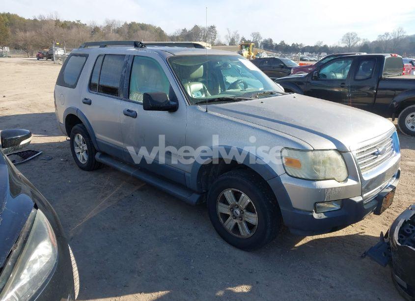 2006 Ford Explorer XLT (VIN 1FMEU73EX6UA79443) main photo
