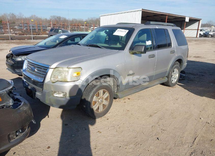 Photo 2 of 2006 Ford Explorer XLT (VIN 1FMEU73EX6UA79443)