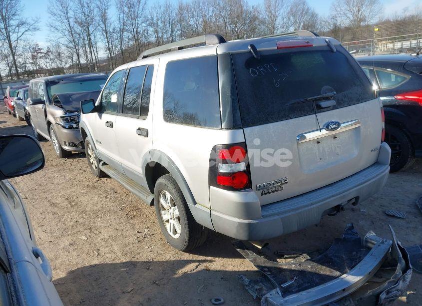 Photo 3 of 2006 Ford Explorer XLT (VIN 1FMEU73EX6UA79443)