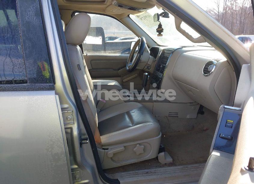 Photo 5 of 2006 Ford Explorer XLT (VIN 1FMEU73EX6UA79443)