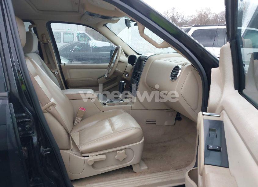 Photo 5 of 2006 Ford Explorer XLT (VIN 1FMEU73EX6UB05085)