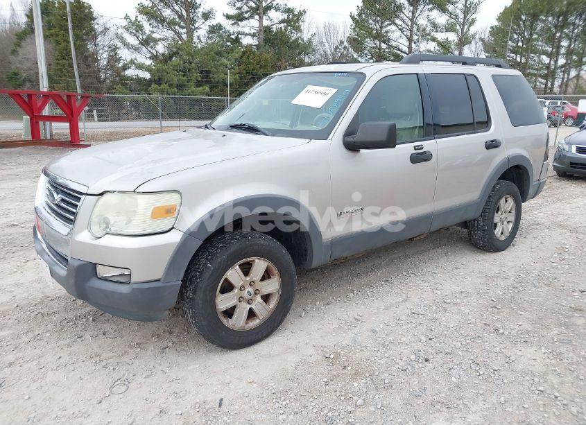 Photo 2 of 2006 Ford Explorer XLT (VIN 1FMEU73EX6UB73810)