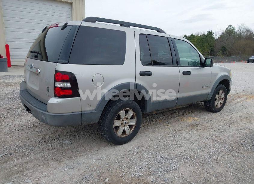 Photo 4 of 2006 Ford Explorer XLT (VIN 1FMEU73EX6UB73810)