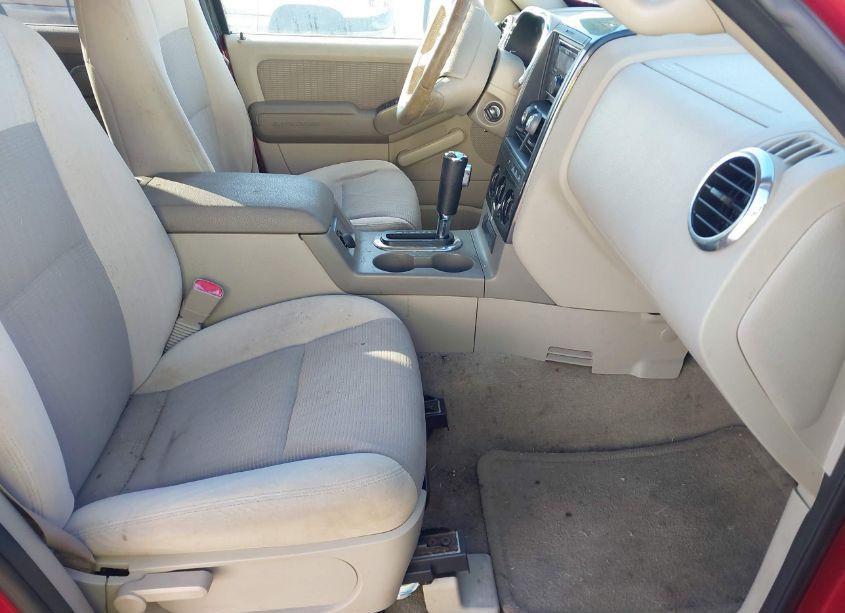 Photo 5 of 2006 Ford Explorer XLT (VIN 1FMEU73EX6ZA10383)