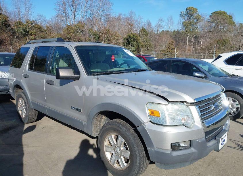 2006 Ford Explorer XLT (VIN 1FMEU73EX6ZA23750) main photo