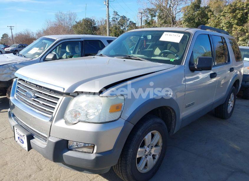 Photo 2 of 2006 Ford Explorer XLT (VIN 1FMEU73EX6ZA23750)