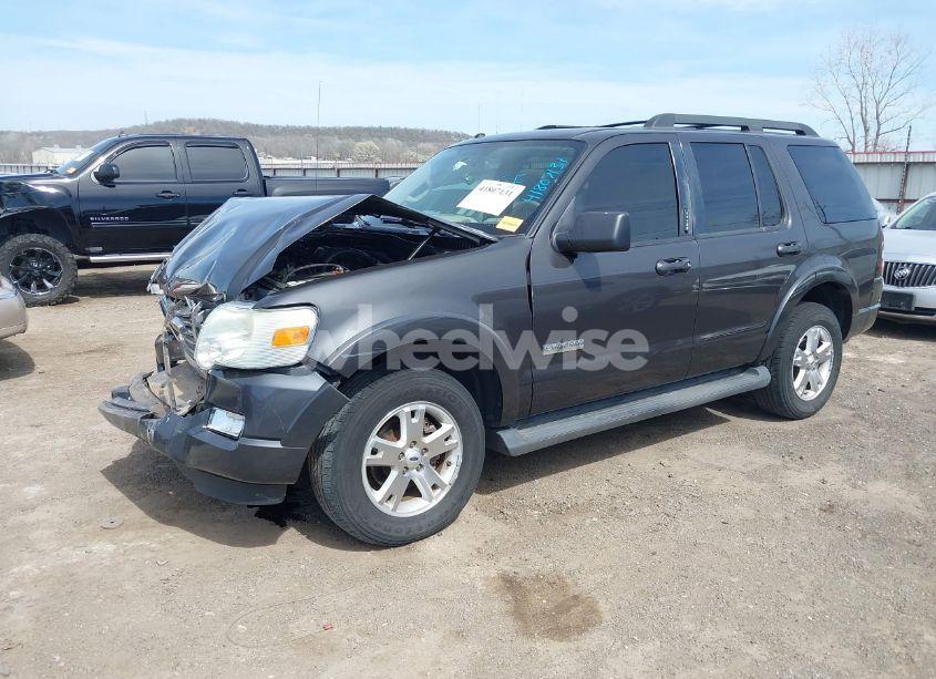 Photo 2 of 2007 Ford Explorer XLT (VIN 1FMEU73EX7UB50867)