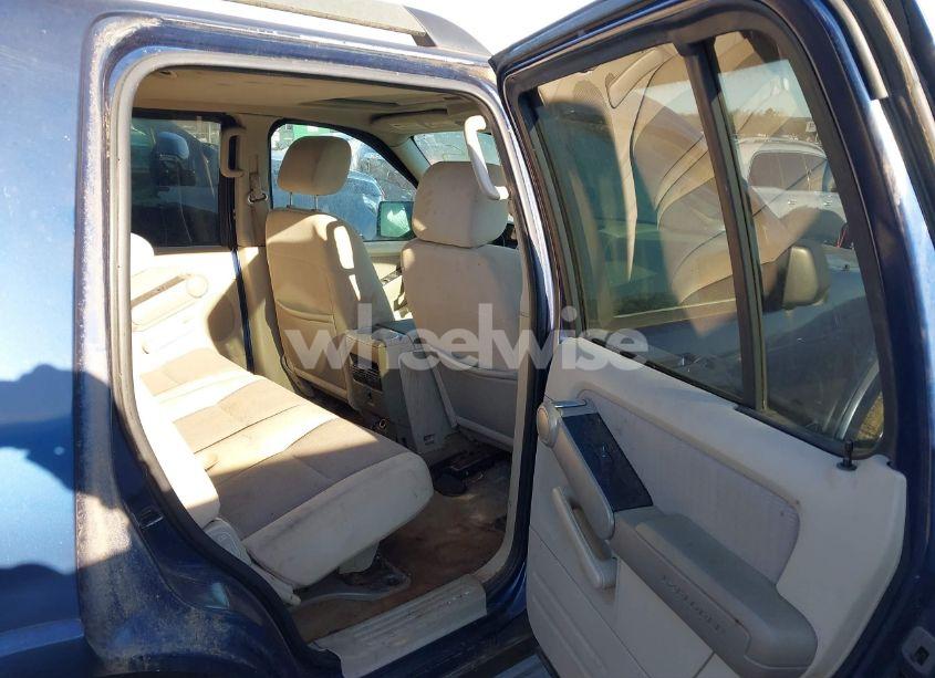 Photo 8 of 2007 Ford Explorer XLT (VIN 1FMEU73EX7UB57527)