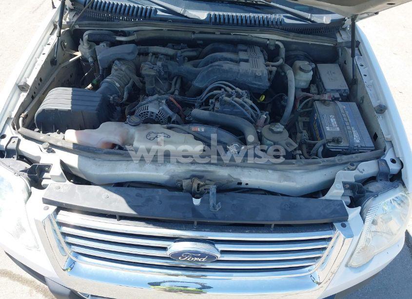 Photo 10 of 2007 Ford Explorer XLT (VIN 1FMEU73EX7UB65188)